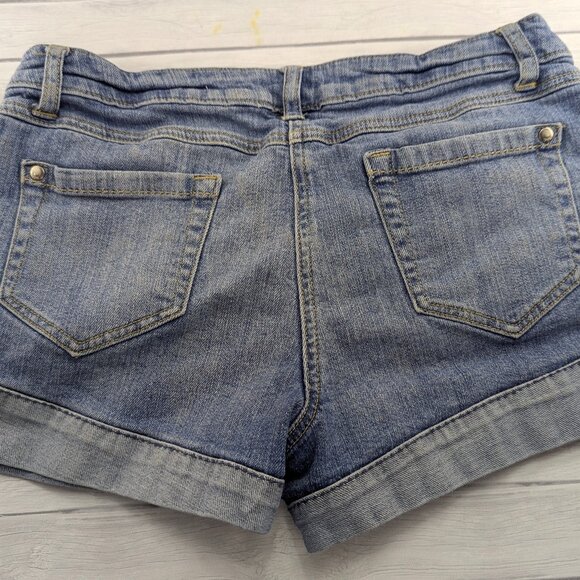 Arizona Jean Co. Junior Shorts Short Blue Size 9 Cuffed Stretch Denim Shorts. - Picture 1 of 10